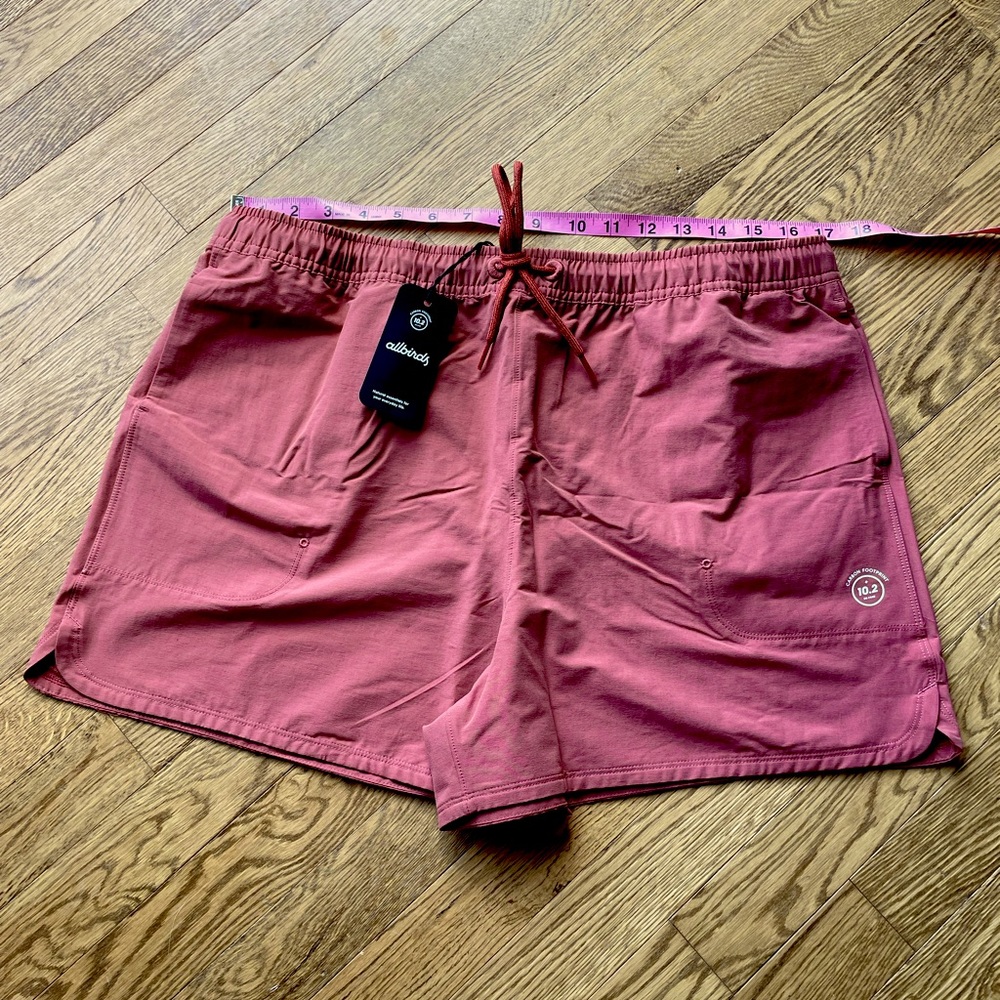 NWT LARGE women’s Allbirds performance shorts in Hazy Sienna